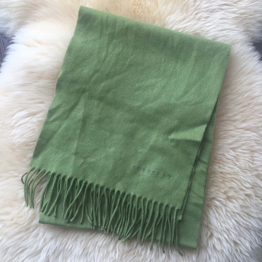 💚 Green Burberry Cashmere Scarf 🧣 58”x11.5” GUC